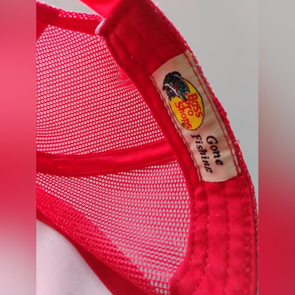 Red Cap ❤️ - Picture 5 of 10